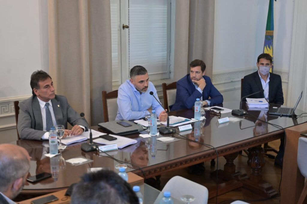 LEY IMPOSITIVA 2022: GIRARD EXPUSO ANTE LEGISLADORES Y LEGISLADORAS