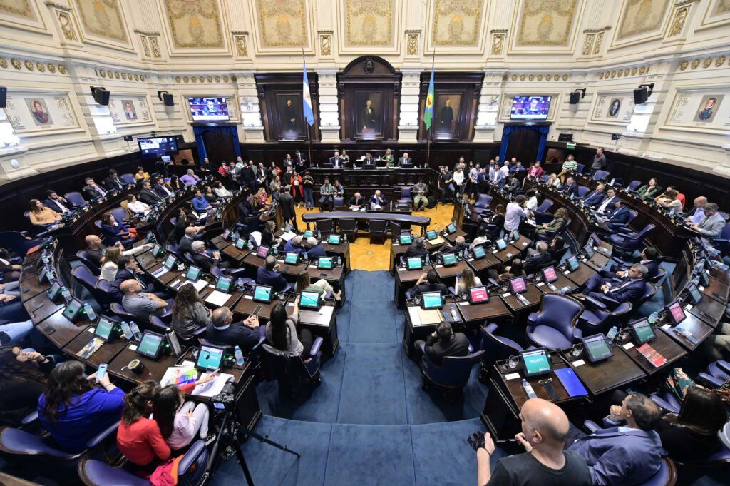 REPUDIAN EL INTENTO DE MAGNICIDIO CONTRA LA VICEPRESIDENTA CRISTINA FERNÁNDEZ DE KIRCHNER