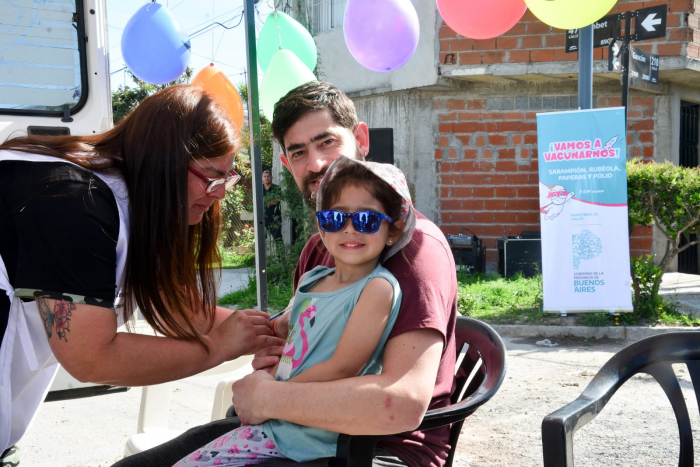 Kreplak lanzó la campaña de dosis extra de sarampión, rubéola, paperas y polio