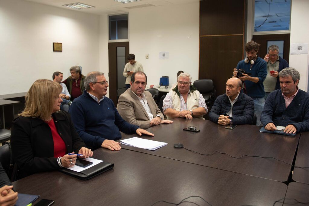 LEGISLADORES RECIBIERON A MIEMBROS DE CARBAP