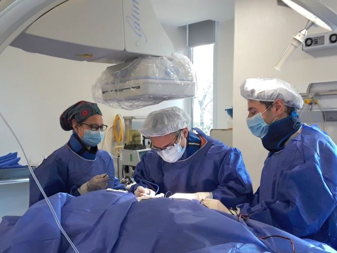 El equipo a cargo del procedimiento.