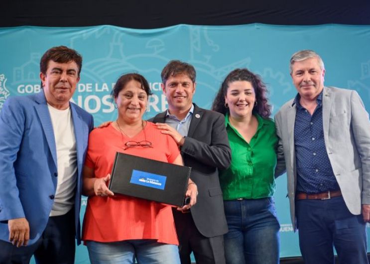 Entrega de 287 tablets para jardines de infantes de La Matanza