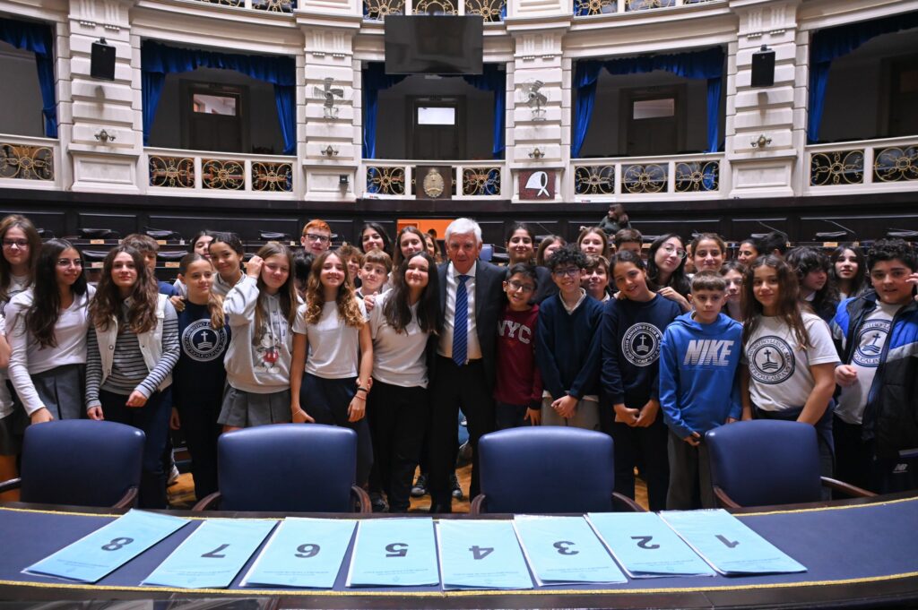 COMENZARON LAS VISITAS GUIADAS EN LA CÁMARA DE DIPUTADOS DE LA PROVINCIA