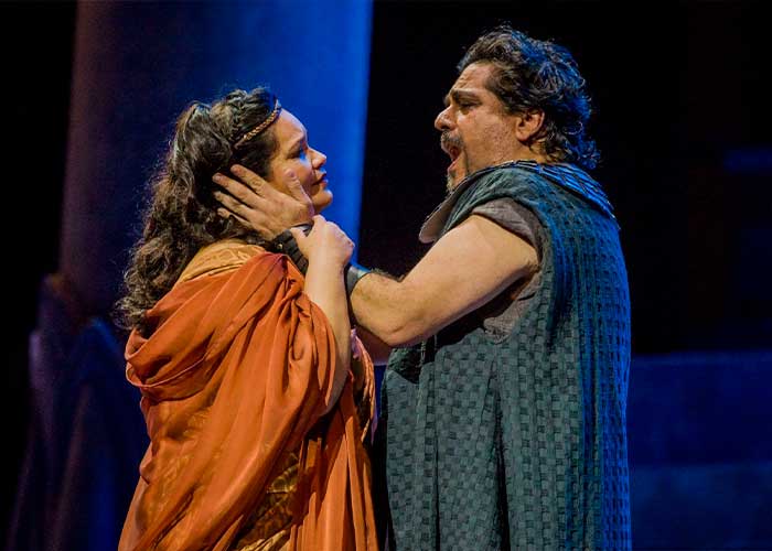 Monserrat Maldonado y Enrique Folger