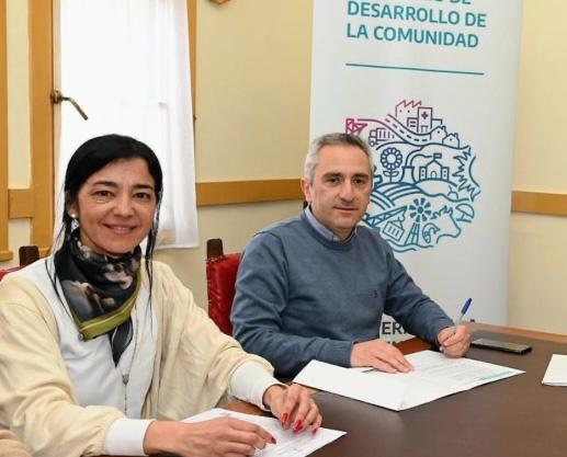 Andres Larroque y Andrea Caceres