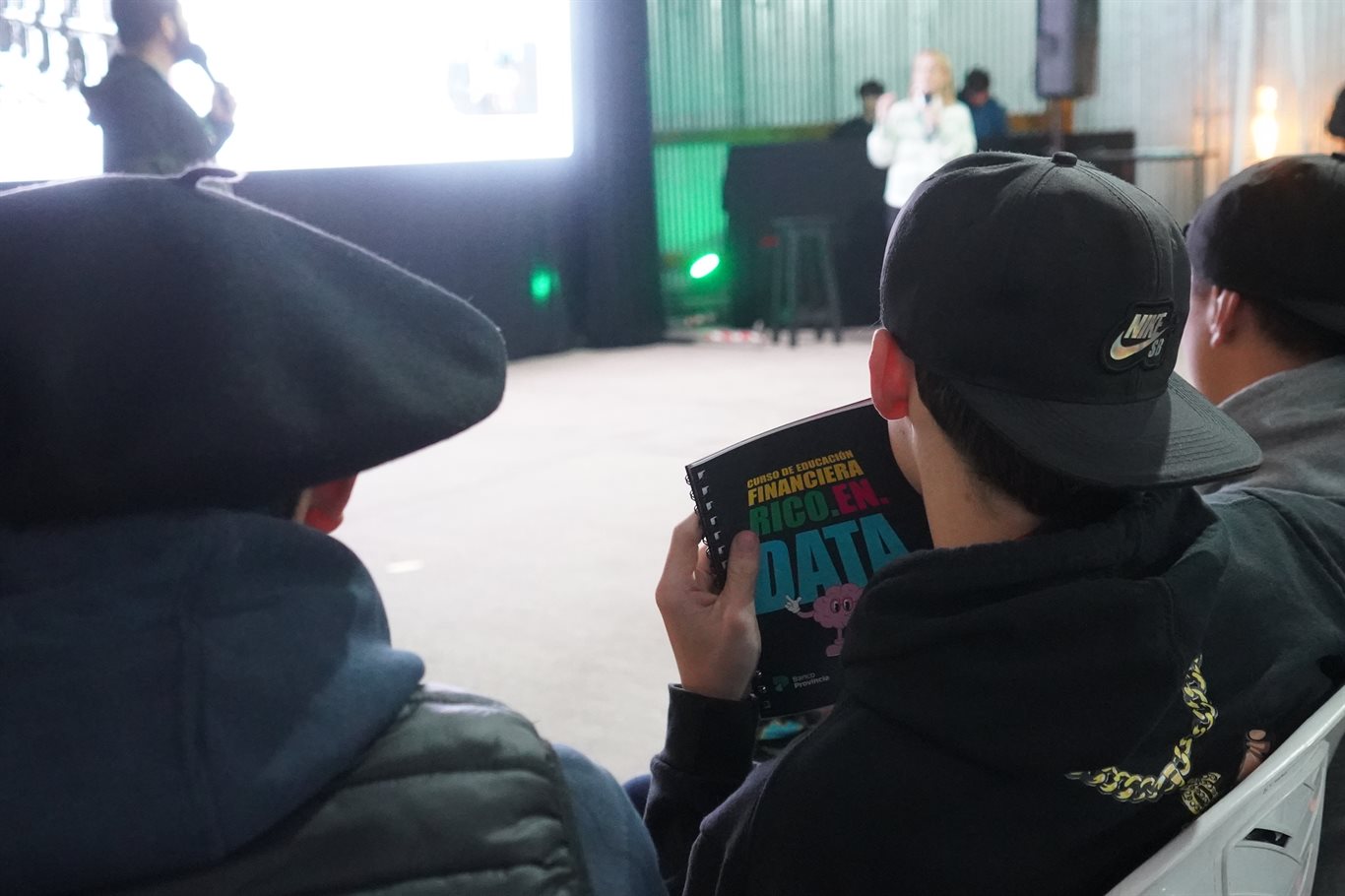 Más de 900 estudiantes participaron de jornadas regionales de Rico en Data