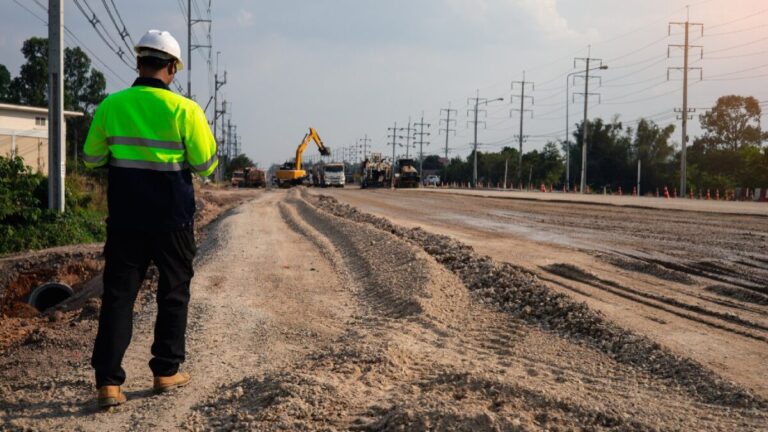 La caída de la demanda interna se profundiza por el ajuste fiscal