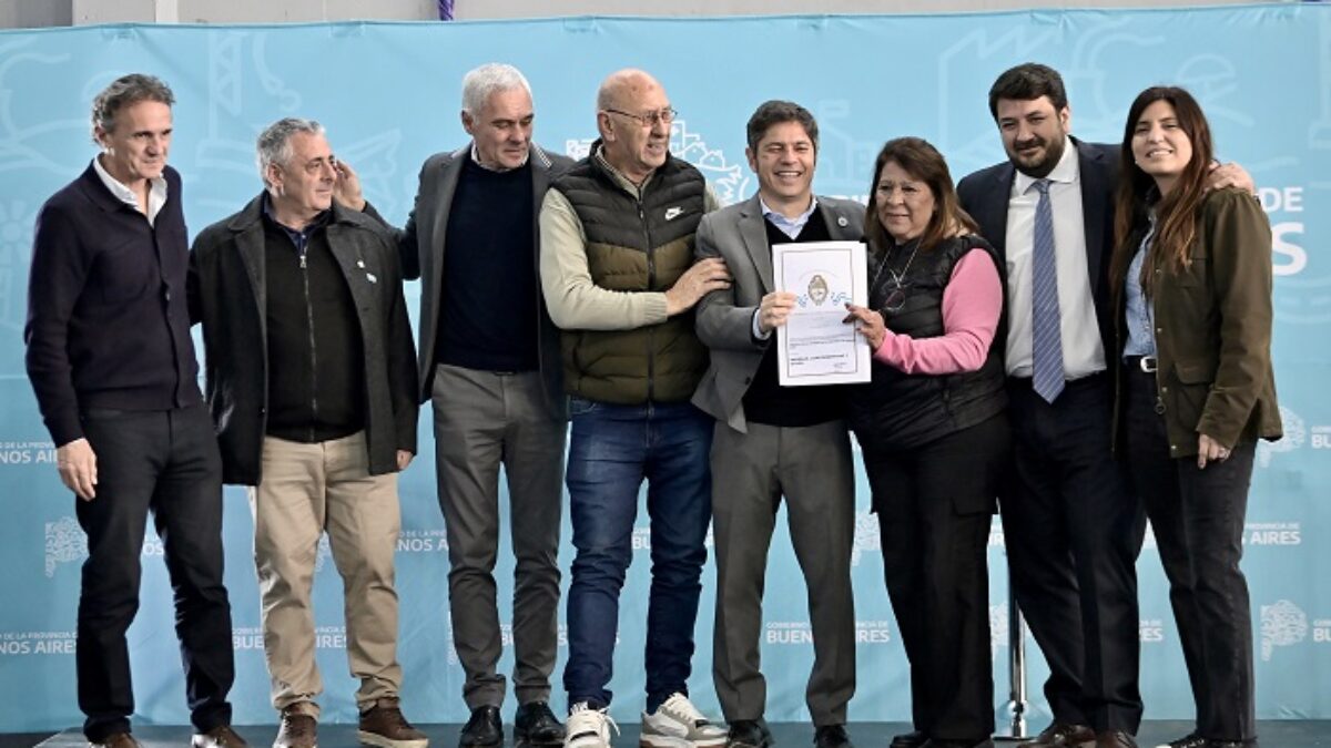 Kicillof entregó viviendas y escrituras en Berisso