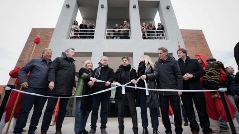 Kicillof inauguró la Casa de la Provincia en Monte