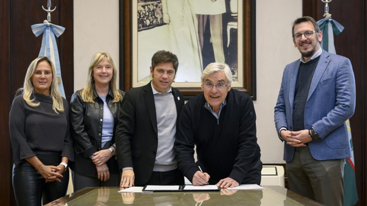 Kicillof y Cuattromo firman convenios para financiar la compra de bienes en municipios