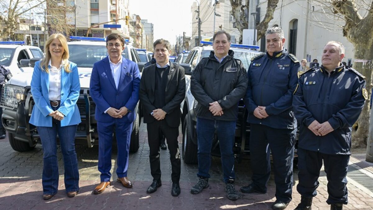 Kicillof entrega patrulleros y motos en La Matanza