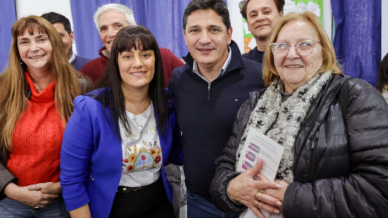 Entrega de Pases Libres Multimodales en Vicente López