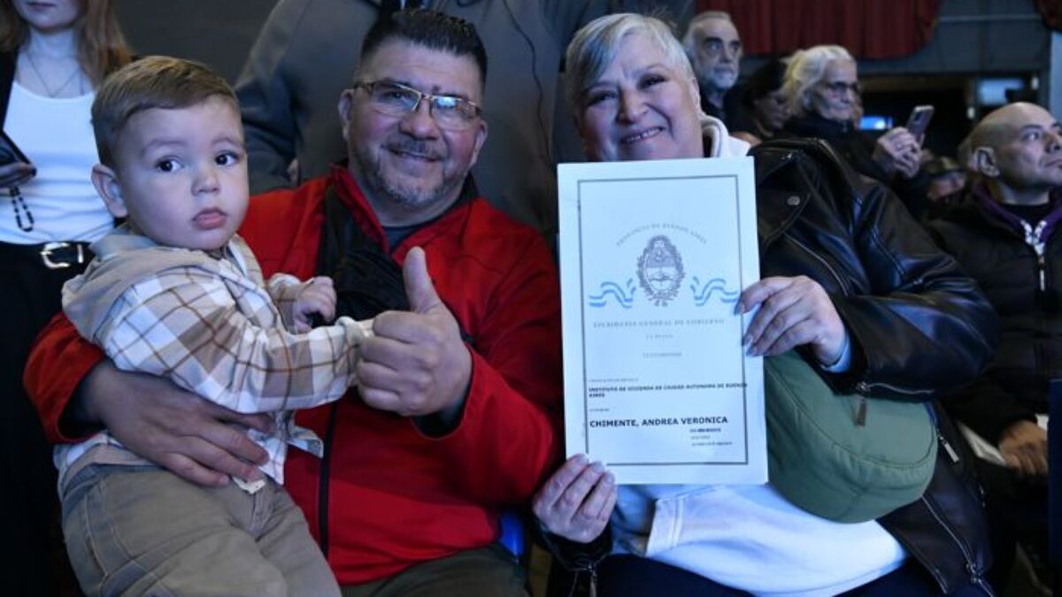 El Gobierno bonaerense entrega 1.521 escrituras en Almirante Brown