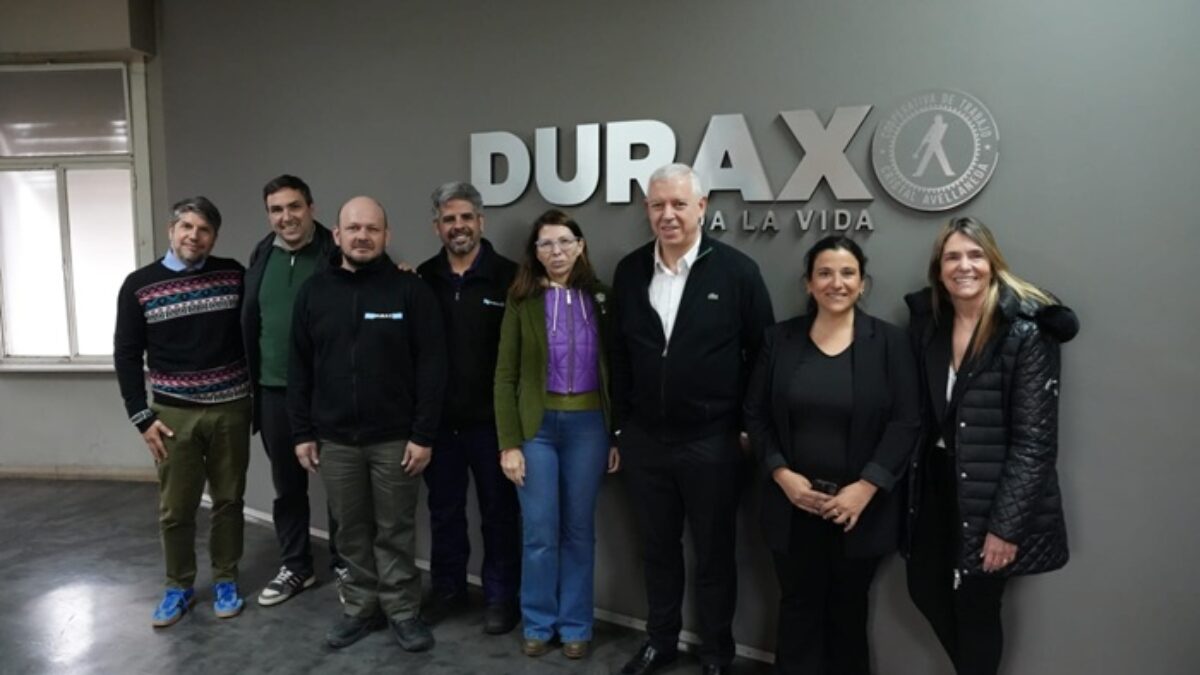 La ministra Batakis visita la Cooperativa de Trabajo Cristal Avellaneda