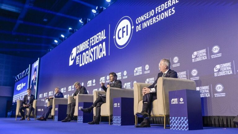 Kicillof inauguró la 2° Cumbre Federal de Logística