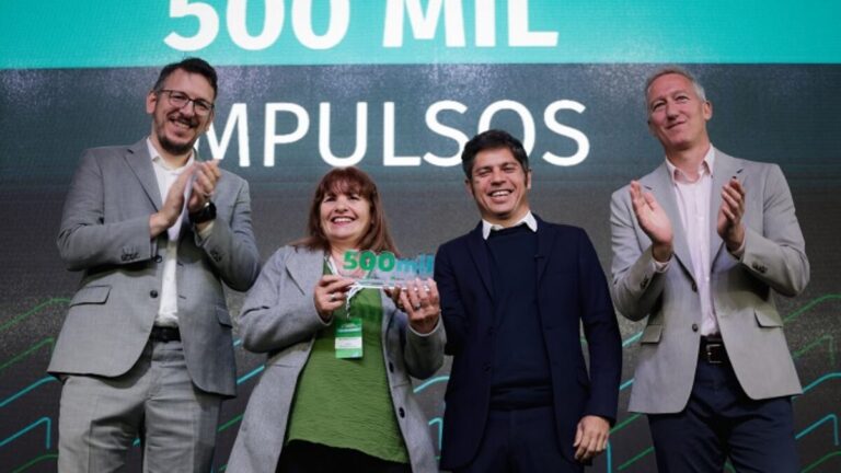 Se entregó el crédito N°500.000 de Provincia Microcréditos