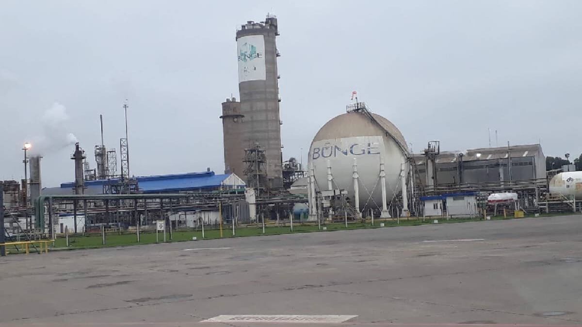 Cierre inesperado en Campana: Bunge paraliza su planta de fertilizantes y peligran hasta 250 puestos de trabajo