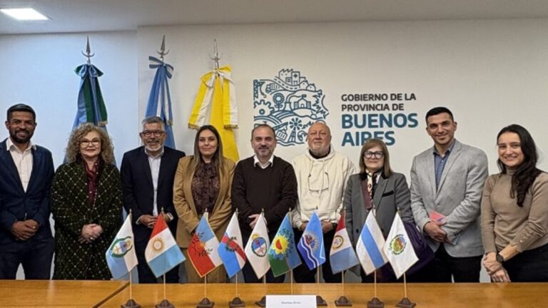 Reunión de representantes provinciales sobre políticas de culto
