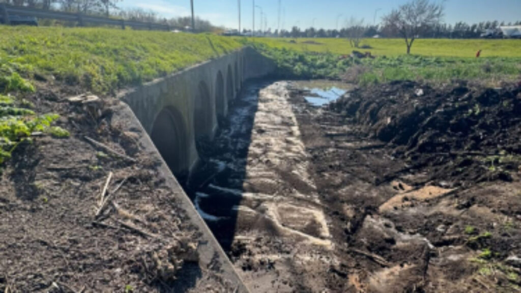 Inician trabajos de limpieza en el Arroyo Quiroga