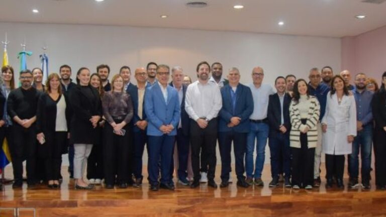 Delegación colombiana visita el Hospital Balestrini